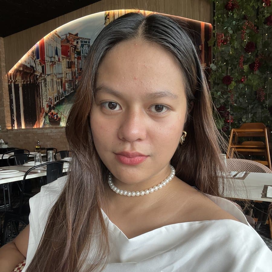Jheanlyn, who works on UI, UX, and marketing at Zhevion.